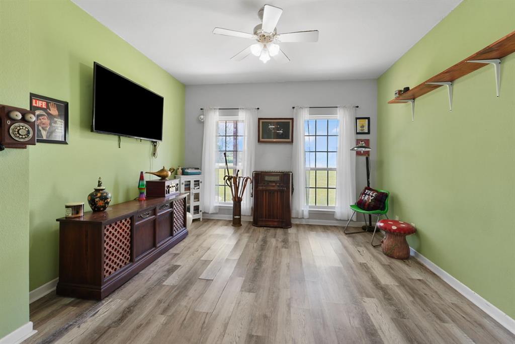 155 Rs County Road 4261 Property Photo 15