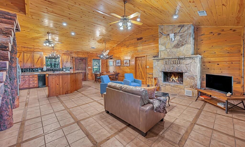 8606 Fm 219 Property Photo 6