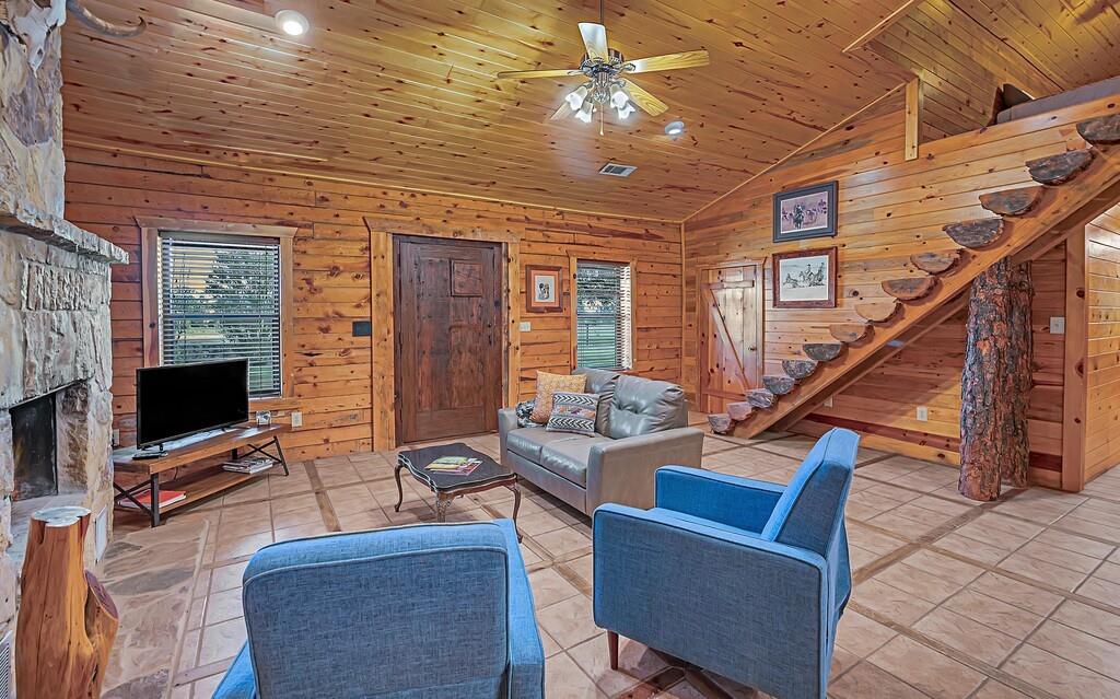 8606 Fm 219 Property Photo 8