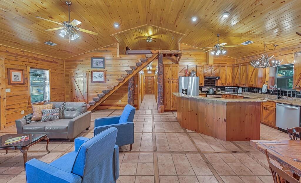 8606 Fm 219 Property Photo 9