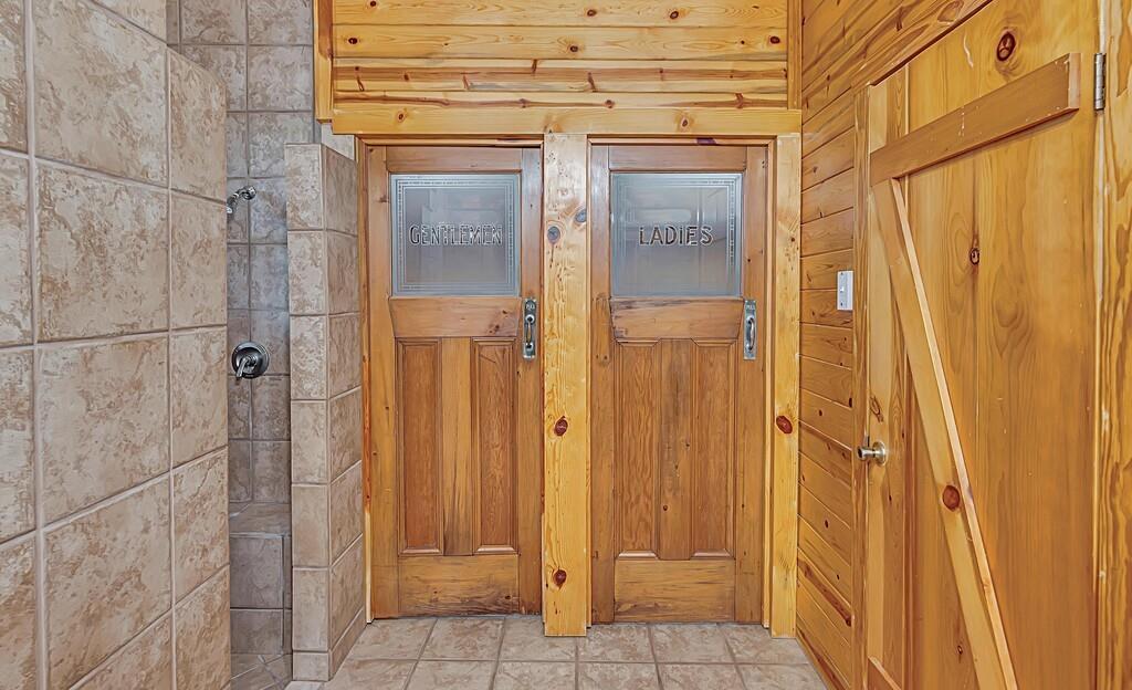 8606 Fm 219 Property Photo 19