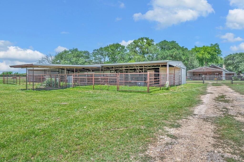 8606 Fm 219 Property Photo 33