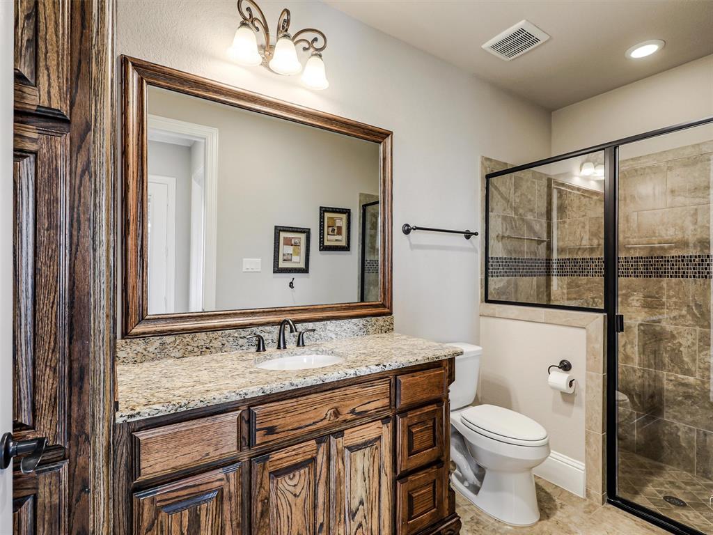 415 Lakeshore Boulevard Property Photo 19
