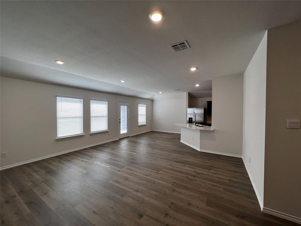 2304 Alamo Drive Property Photo 4