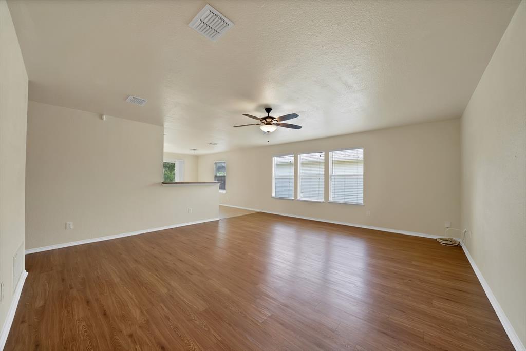 1405 Oak Hollow Lane Property Photo 6