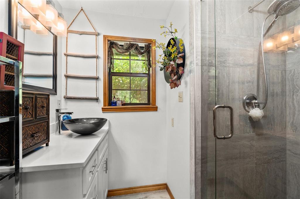 1069 County Road 1596 Property Photo 31