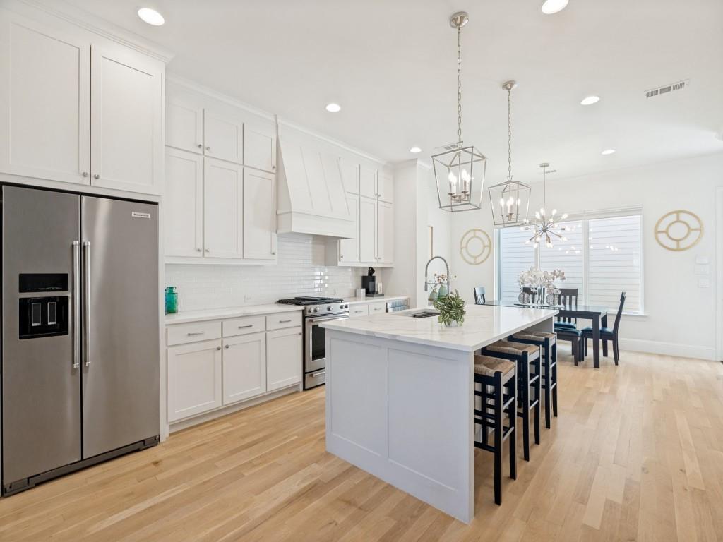732 W 7th Street Property Photo 8
