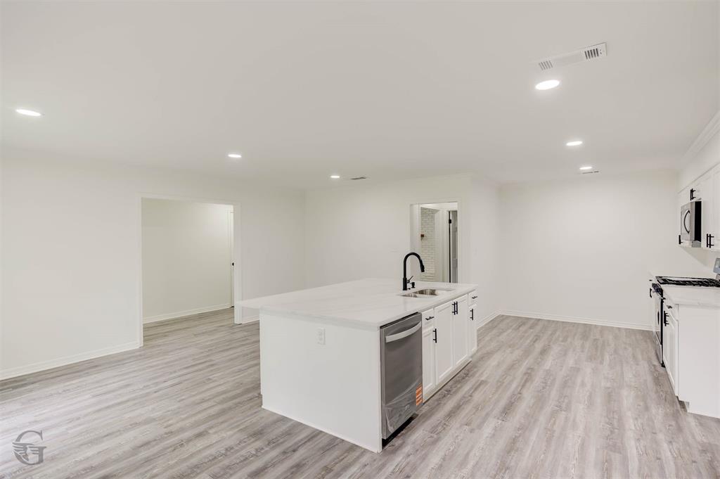 600 Rock Hollow Drive Property Photo 10