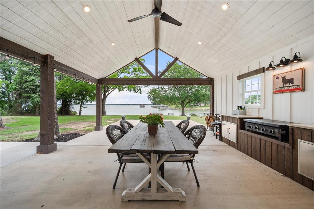 114 County Road 3187 Property Photo 1