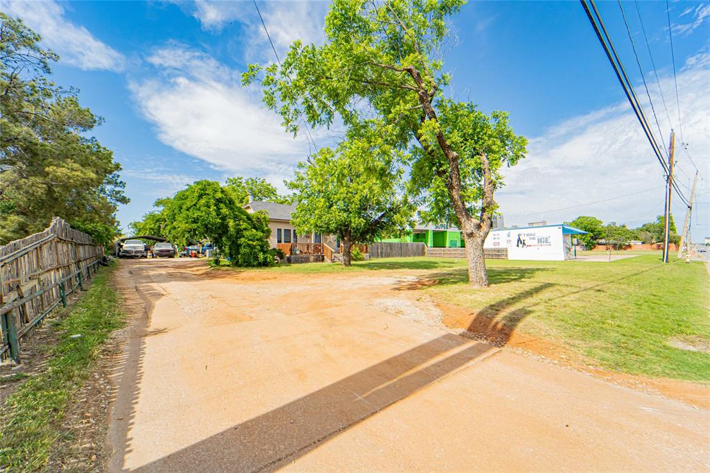 1404 W Walker Street Property Photo 4