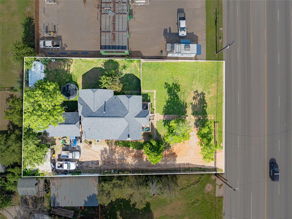 1404 W Walker Street Property Photo 5