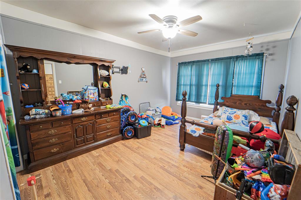 1404 W Walker Street Property Photo 16