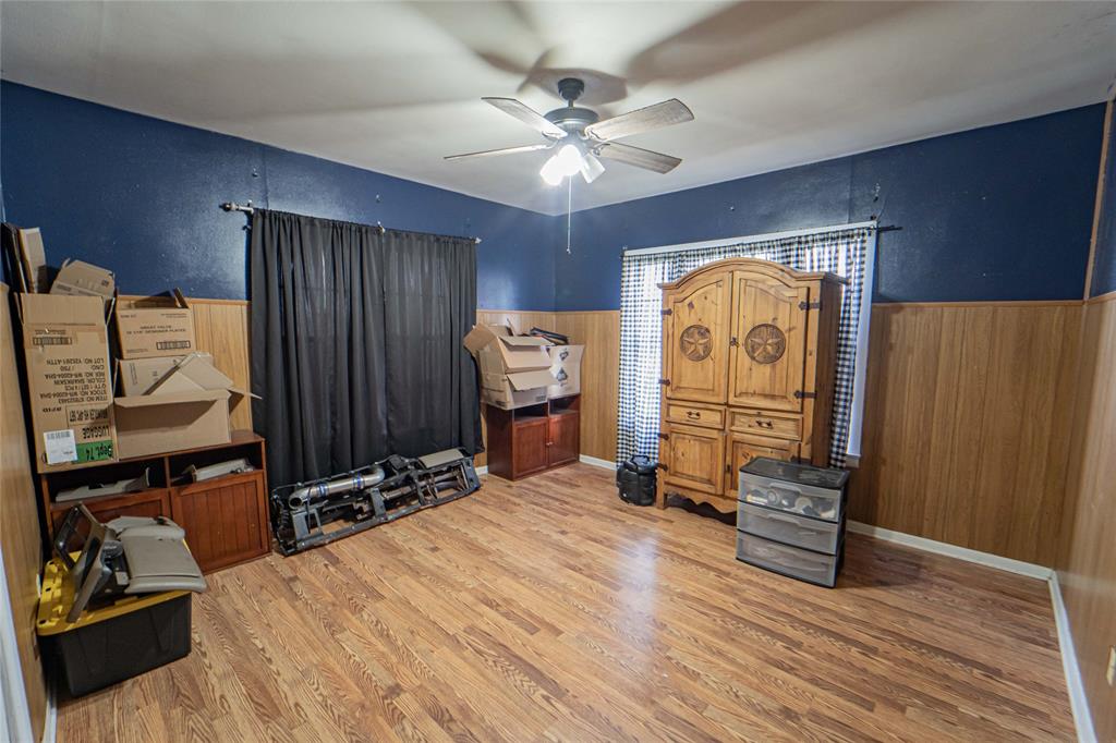 1404 W Walker Street Property Photo 19