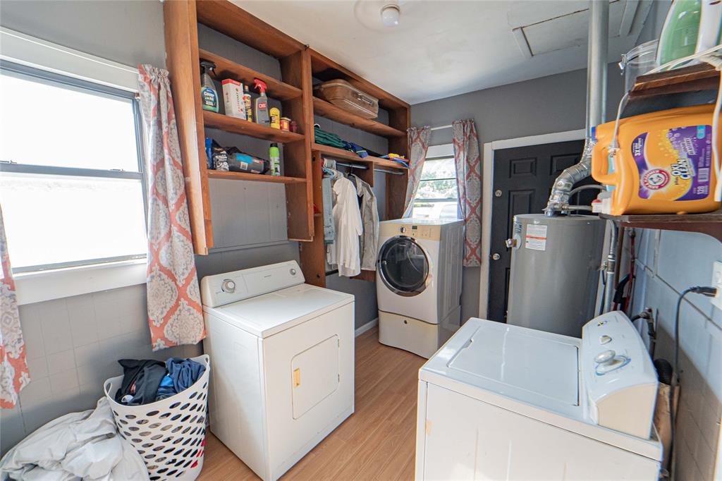 1404 W Walker Street Property Photo 23