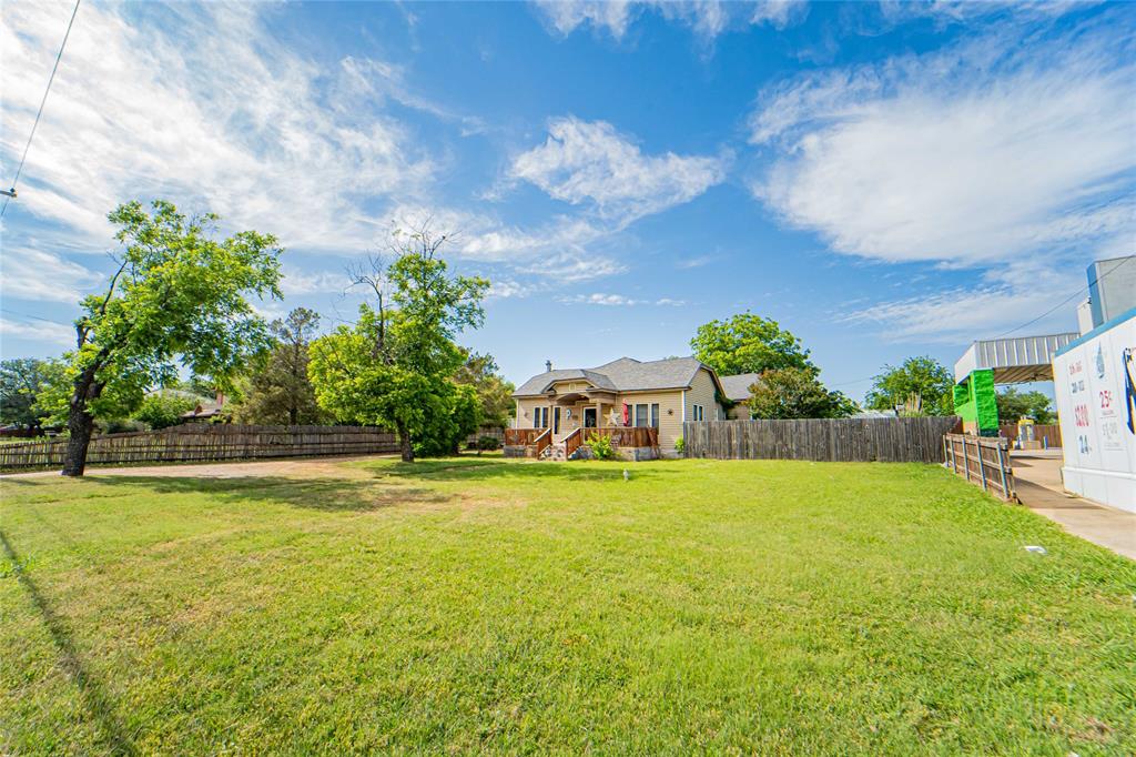 1404 W Walker Street Property Photo 28
