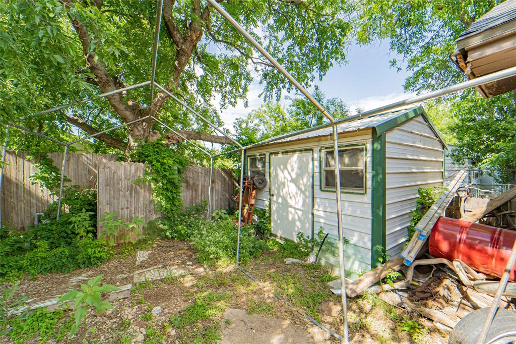 1404 W Walker Street Property Photo 32