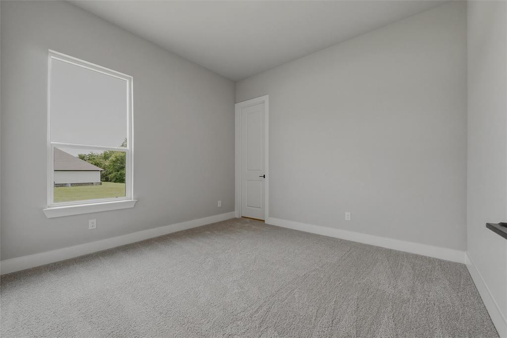 1001 Perrin Lane Property Photo 15