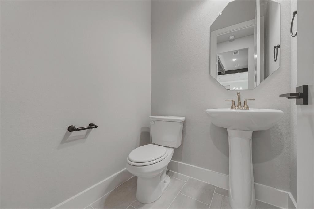 1001 Perrin Lane Property Photo 24