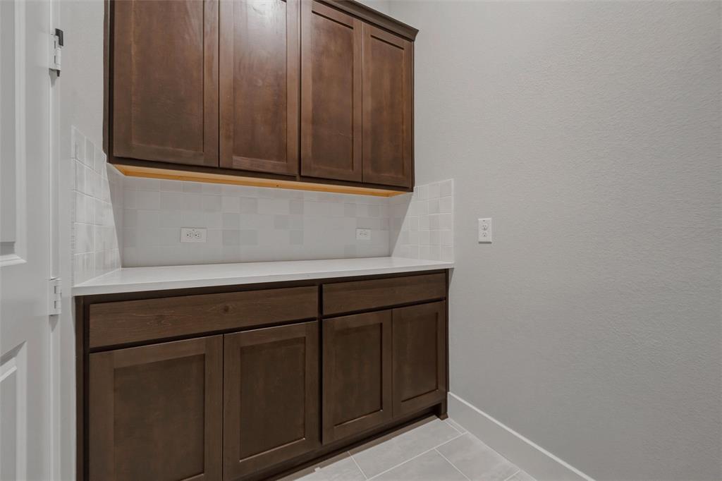1001 Perrin Lane Property Photo 30