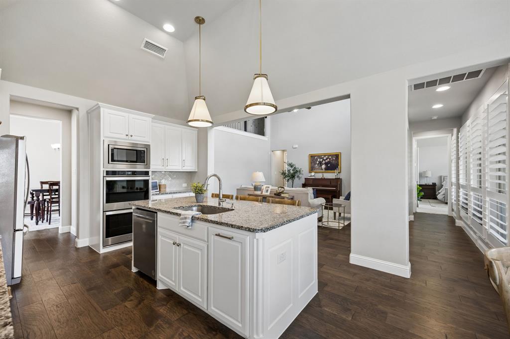 14093 Wheatfield Lane Property Photo 6