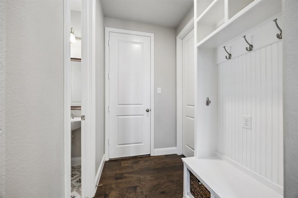 14093 Wheatfield Lane Property Photo 32