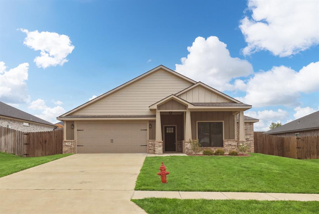 16221 Crossing Circle Property Photo 1