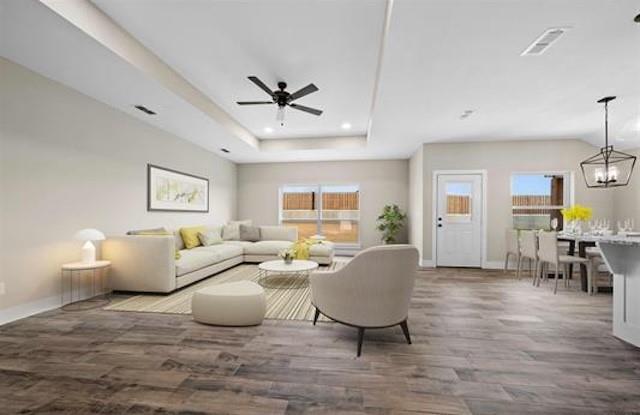 16221 Crossing Circle Property Photo 6