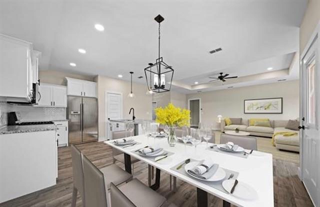 16221 Crossing Circle Property Photo 10