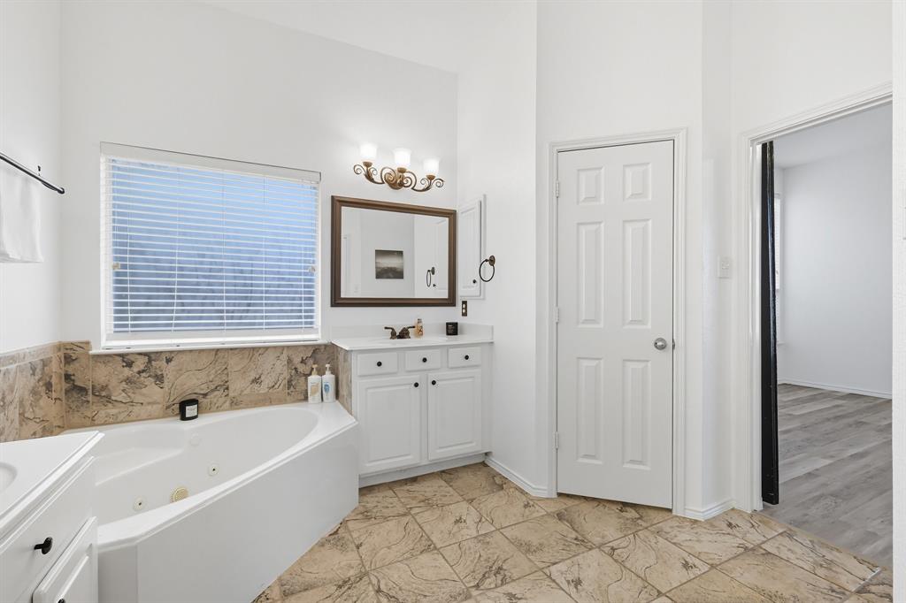 13180 Mannheim Drive Property Photo 11