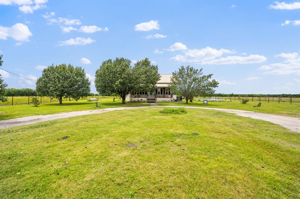 404 Fm 1566 Property Photo 2
