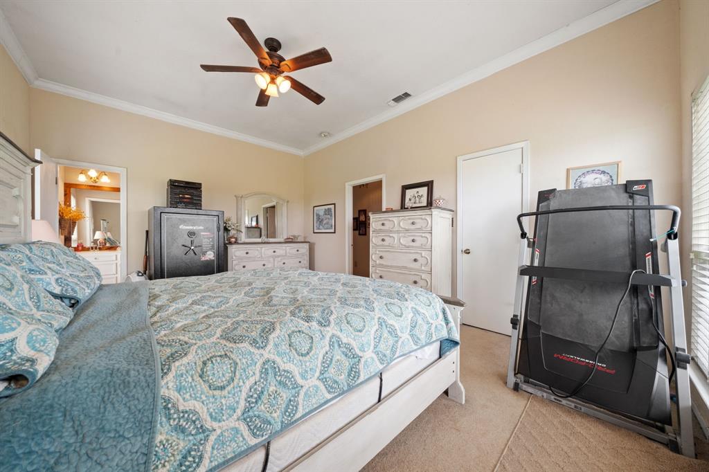 404 Fm 1566 Property Photo 17