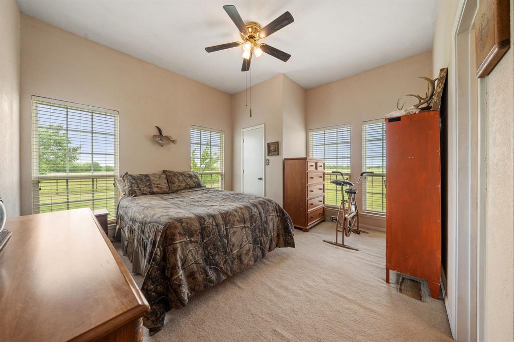 404 Fm 1566 Property Photo 20