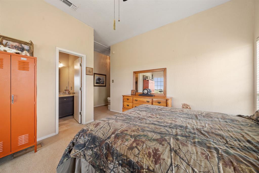 404 Fm 1566 Property Photo 21