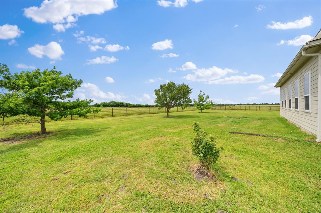 404 Fm 1566 Property Photo 26