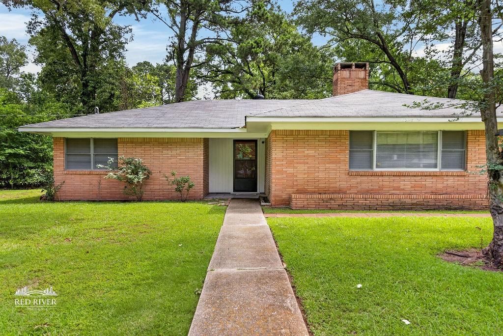 37 Lake Forest Property Photo 1