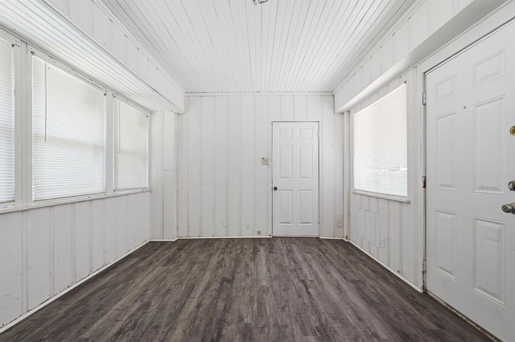 2806 E Atoll Drive Property Photo 7