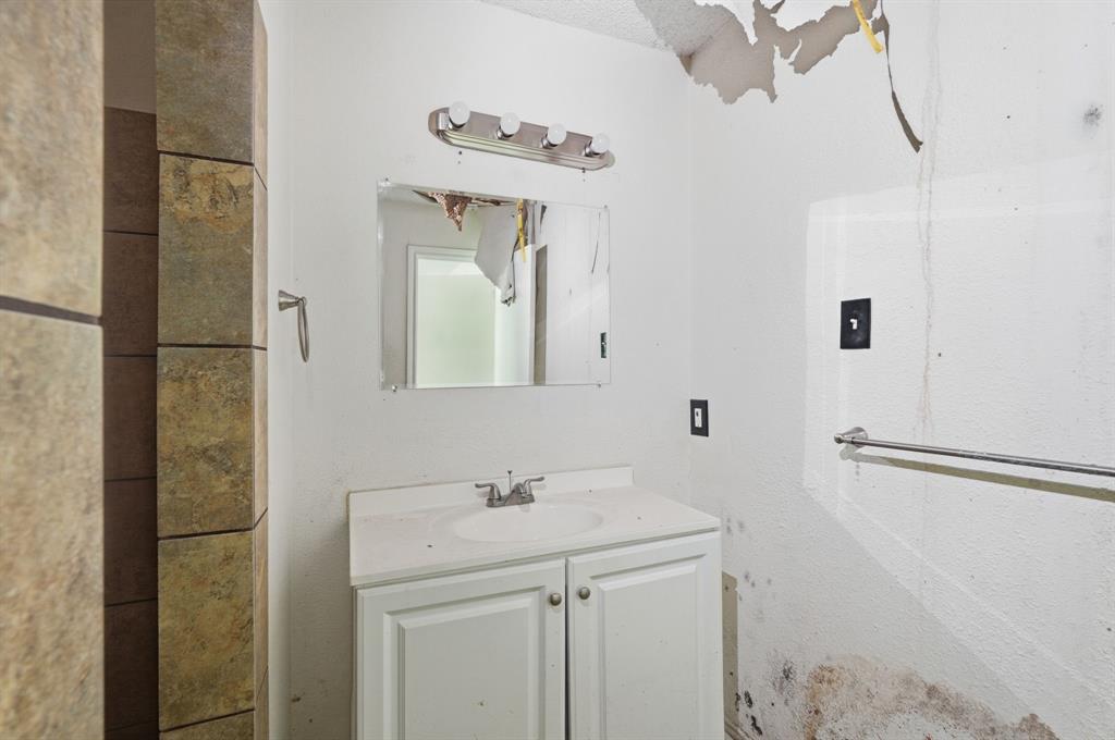 2806 E Atoll Drive Property Photo 24