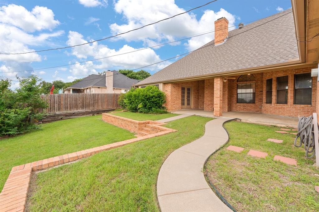 413 Lincoln Oaks Drive Property Photo 23