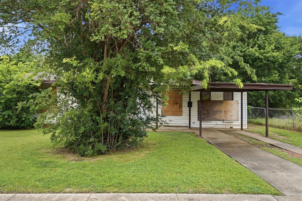 3408 S Hughes Avenue Property Photo 1