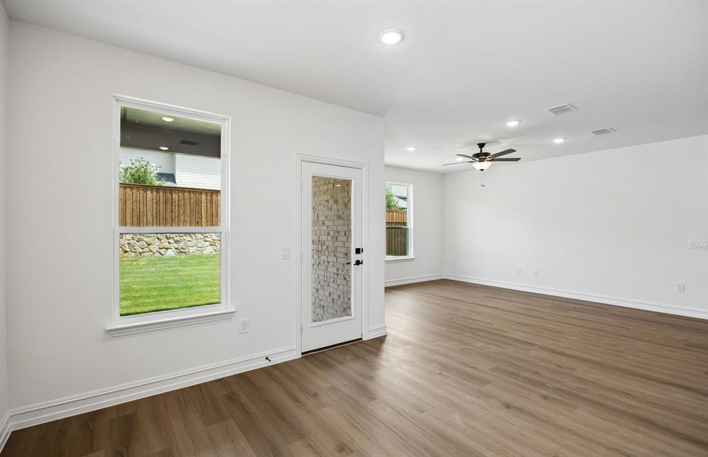 1800 Briarcrest Drive Property Photo 10