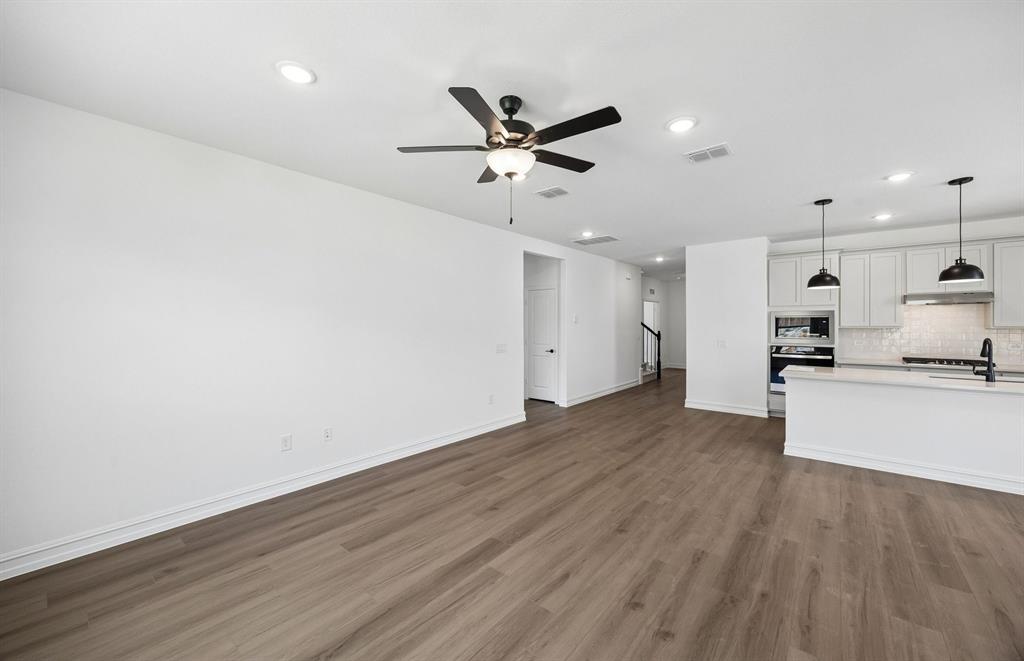 1800 Briarcrest Drive Property Photo 11