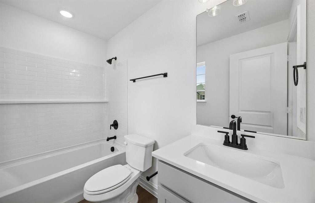 1800 Briarcrest Drive Property Photo 21