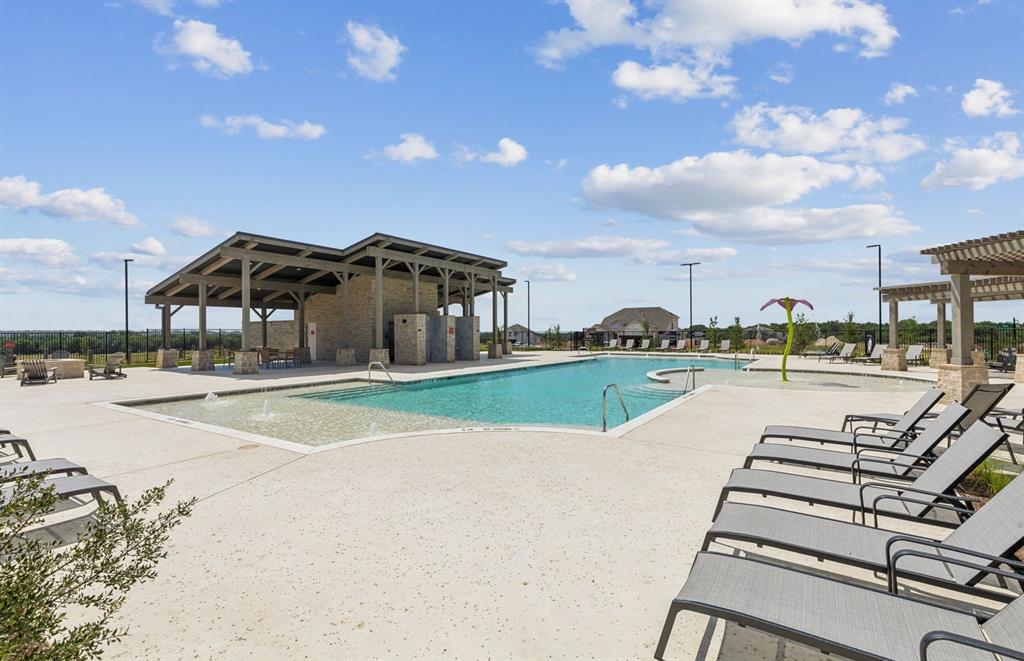 1800 Briarcrest Drive Property Photo 32
