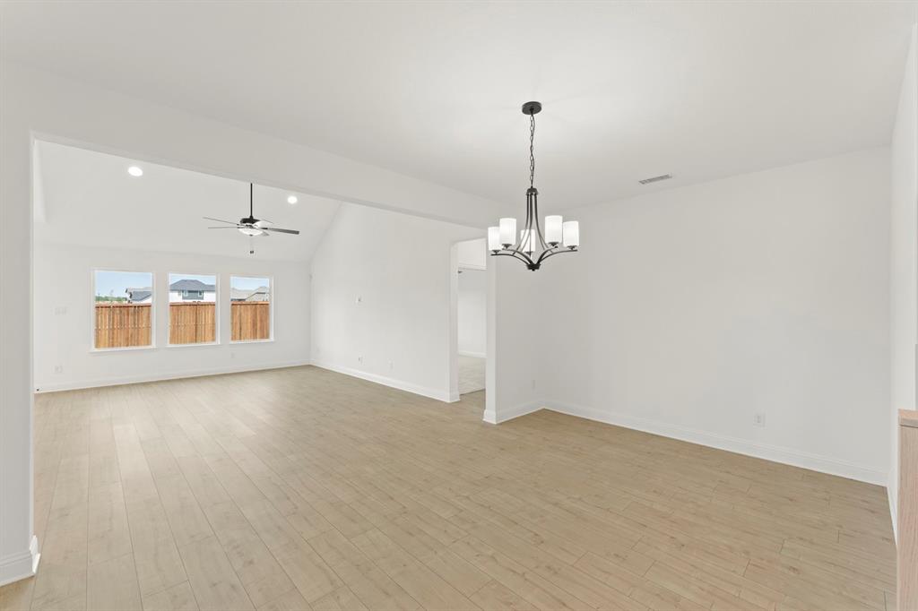 3120 Goldfinch Drive Property Photo 6