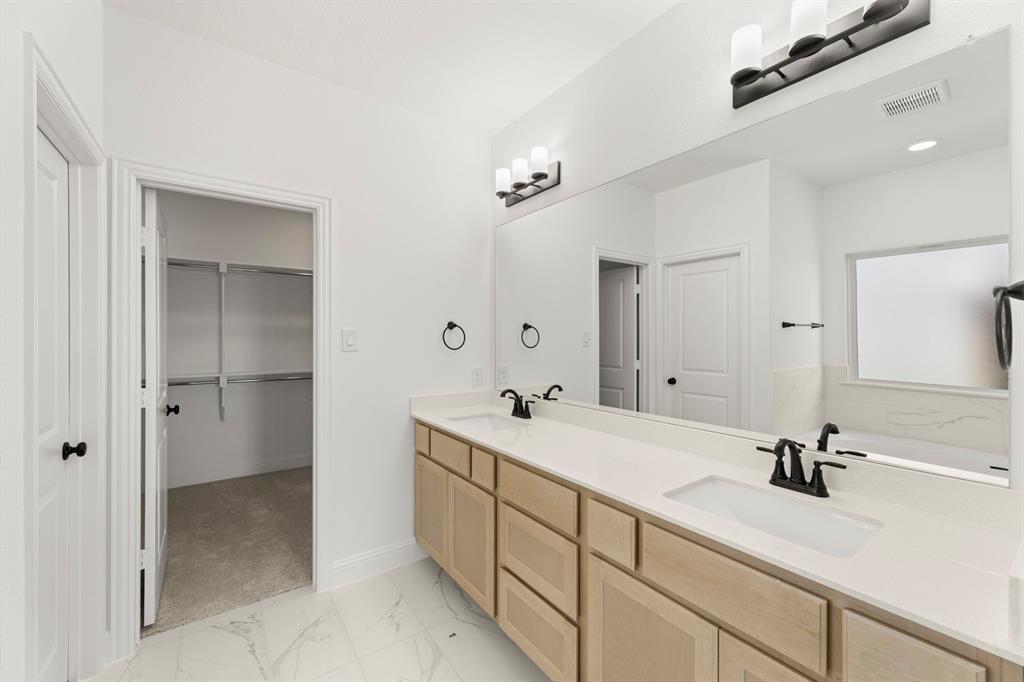 3120 Goldfinch Drive Property Photo 11