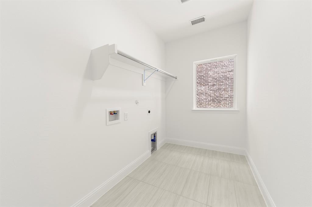 3120 Goldfinch Drive Property Photo 23