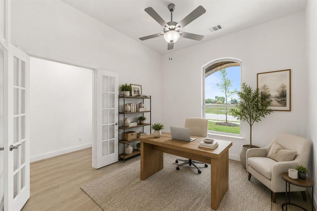 530 San Angelo Property Photo 4