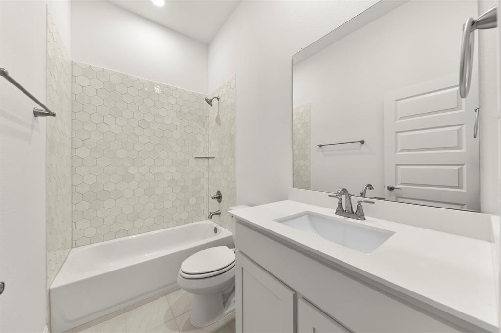 530 San Angelo Property Photo 6