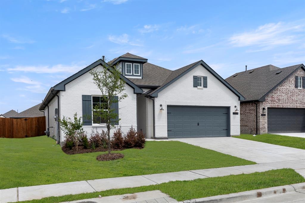 1516 Eagle Meadow Trail Property Photo 2