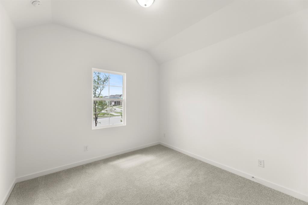 1516 Eagle Meadow Trail Property Photo 5